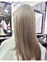 ビューティアンドスパ ガガ(GAGA)&nbsp;一回ブリーチからのベージュカラー　ケアブリーチ　藤枝