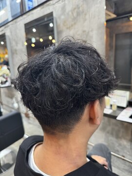 カーニー 上野(kearny) シャドウパーマニュアンスパーマ波巻きスパイラルパーマ