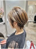 20代30代大人可愛い小顔ボブ前下がりショートハイライト