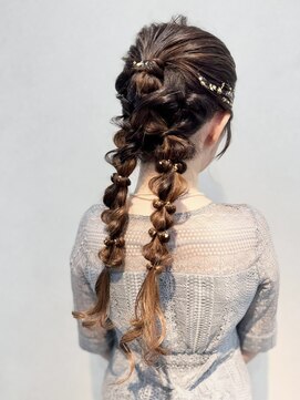 シー(shii..) 《shii../大黒》#ヘアセット#ヘアアレンジ#編み下ろしツイン