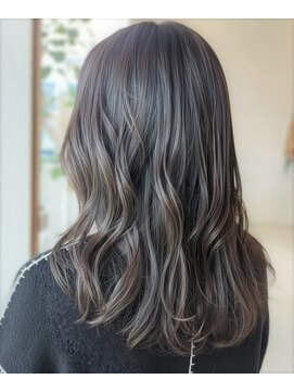 リエットヘアー 杢左店(Lie-et. hair) 透明感グレージュ×西尾で細めハイライト