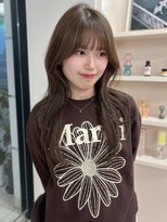 イロウ 天神大名店(IROW) ミルクティーベージュ レイヤーカット 顔周りカット