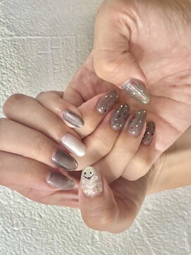 ハロウィンキラキラネイル