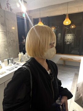 抜きっぱなしブロンドカラー“Bob“【山本】