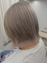 ソッチ(sotti.)&nbsp;2ブリーチのホワイトグレージュ