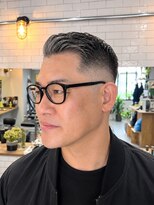 ミスターマウントロックバーバーショップ(MR.MT.ROCK BARBER SHOP) スキンフェード 白髪ぼかし メンズカット