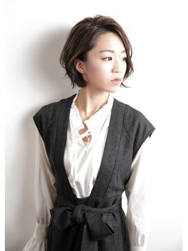 ヘアーメイクジェンテ(hair make gente) サイドパートのカジュアルモードボブ