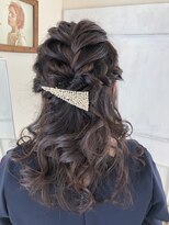 モカ ヘアーデザイン(moca HAIR DESIGN)&nbsp;編み込みした結婚式にもピッタリなハーフアップアレンジ