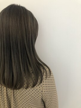 ネイヴィル(navile) オリーブベージュ