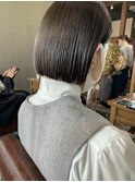 ぱっつり切りっぱなしボブ
