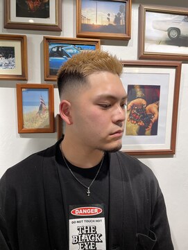 カムレイドフォーライフ(COMRADE 4 LIFE) フェザー　　担当西村