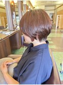 ワインレッドブラウン　ショートボブ