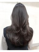 イヤリングカラーレイヤーカットツヤ髪グレージュブルージュ
