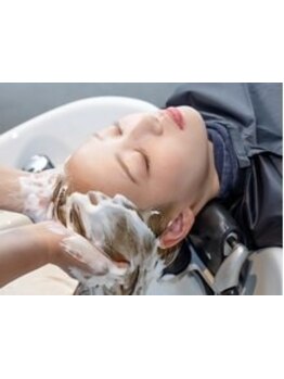 スパ専用のフルフラット型シャンプー台で、極上のお時間を♪大人気のホイップスパ★【Cotton小田原】