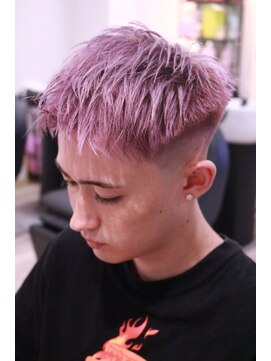 スキンフェードスパイキーショートピンクカラー