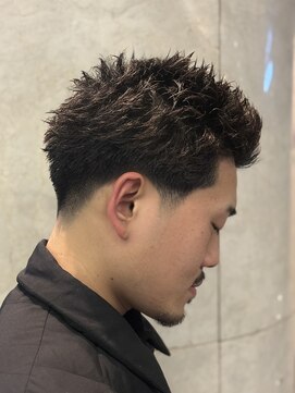 テーパーフェード×スパイキーショート