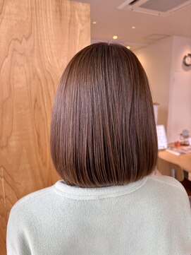 ナイアバイアヌエヌエ(naia by anuenue) ピンクブラウン×ボブ