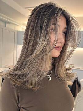 ノラ ウメダ(NORA UMEDA) 海外風ハイライトバレイヤージュグラデーションカラー