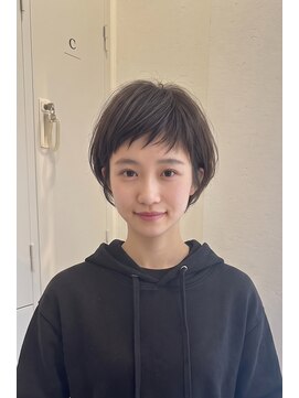 トレ(tre.) オン眉前髪の暗髪マッシュショート