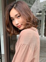 【mee.】ハセガワヒトシ　柔らかベージュ　表参道