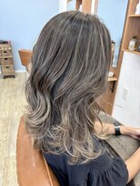 エルア 辻堂(LR.)&nbsp;伸びても目立ちにくいハイライトグラデーション