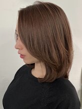 メロウ(me'lou) 《me’lou》ミディアム×レイヤー20代30代40代50代