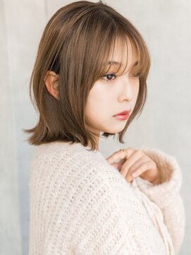 リリーオブザベイス(Lily of the Vase) くびれミディ☆外ハネ