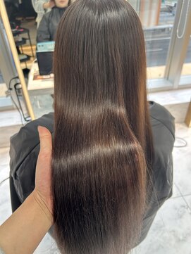 ロンドルピナス 小倉(Lond Lupinus) 縮毛矯正/ワイドバング/美髪のススメ/外ハネボブ/北九州