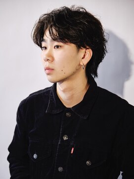 ノートエートル 西金沢(Nought etre) 10代20代メンズカットセンターパートメンズパーマシャドウパーマ