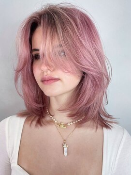 アルバム 渋谷パルコ(ALBUM) 顔周りレイヤーおくれ毛ミディアムロングブリーチ_ba566811