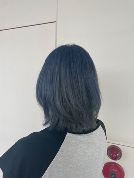 ケリーアン 太田(kelly.un) ハッシュカット / ミディアムレイヤー / ミディアムウルフ