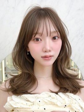 アフロート リノ(AFLOAT Leino) 韓国風ヨシンモリ×透明感ベージュで上品な色気ヘア