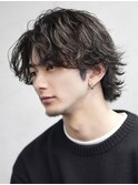 渋谷シャドウパーマメンズカットルーズセンターパートウルフ緩め