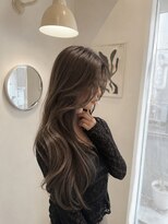 ヤード(YARD) ロングレイヤー×顔まわりカット|透明感グレージュ