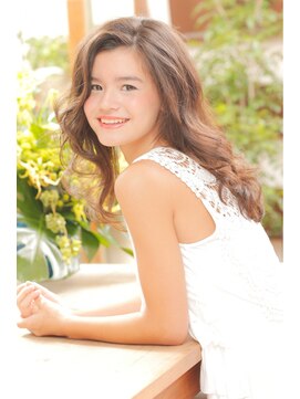 ペレ(pele) くせ毛風かきあげセミロング