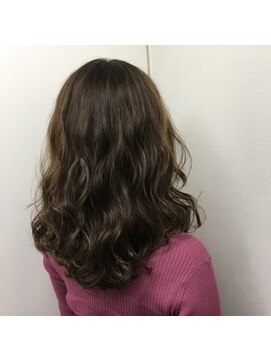 エム インターナショナル 白岡 キュート(EMU international CUTE) (EMU 白岡)ゆるふわアッシュベージュ