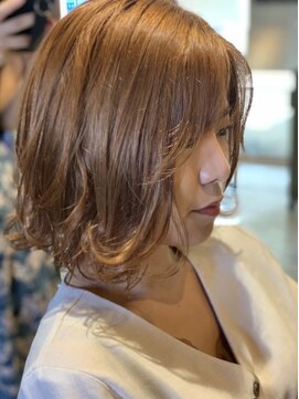 スー(suu) 小顔に見せるカット