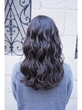 シャンティー(shanti) イルミナ×ダークアッシュ