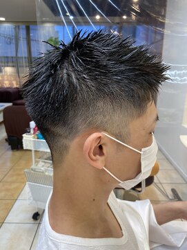 クオリス 上板橋店(QUALIS) フェードモヒカンスタイル【簡単スタイリング】