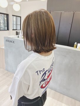 エン(eNN) 外はねボブ/ハイライト/カーキベージュ