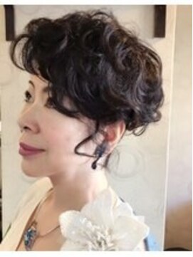 アクアマリン8810 ハチハチイチゼロ(AQUA MARINE 8810) 大人可愛いイメチェンモードヘアダークアッシュチェリーブラウン