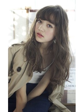 エイチ(H eitf) 外国人風オリーブベージュ