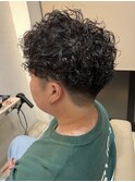 七三センターパートアップバング波巻きスパイラルパーマツイスパ