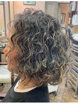 ミニバス(MiNiBASS) スパイラルパーマ弱め