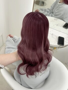 イオエ(ioe) ミディアムレイヤー/ツヤ髪スタイル/グレージュ/ショートボブ