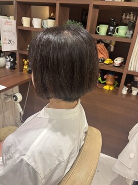 シータ 坂戸北口店(THETA) ショートボブ