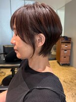 ナチュラル ヘアーデザイニング(Natural hair designing) くびれ美フォルム×艶ショートで叶える大人の横顔/小顔カット