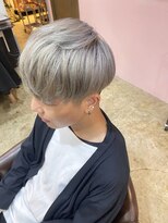 イスタ(isuta) 【三鷹】韓国風マッシュヘア◎メンズヘア/シルバーカラー
