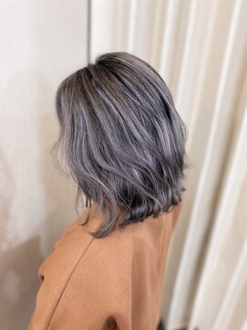ラビス 浦和(Lovis) デザインカラー/レイヤーカット/ウェットヘア/夏のヘアアレンジ