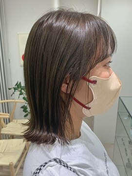 ガーデンヨコハマエスト(GARDEN YOKOHAMA est) 外ハネ　似合わせカット　イメチェン　フルバング　オリーブ